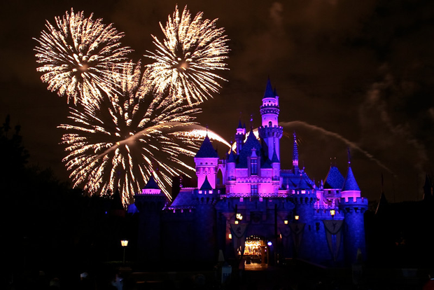 Disneyland-Fireworks-06